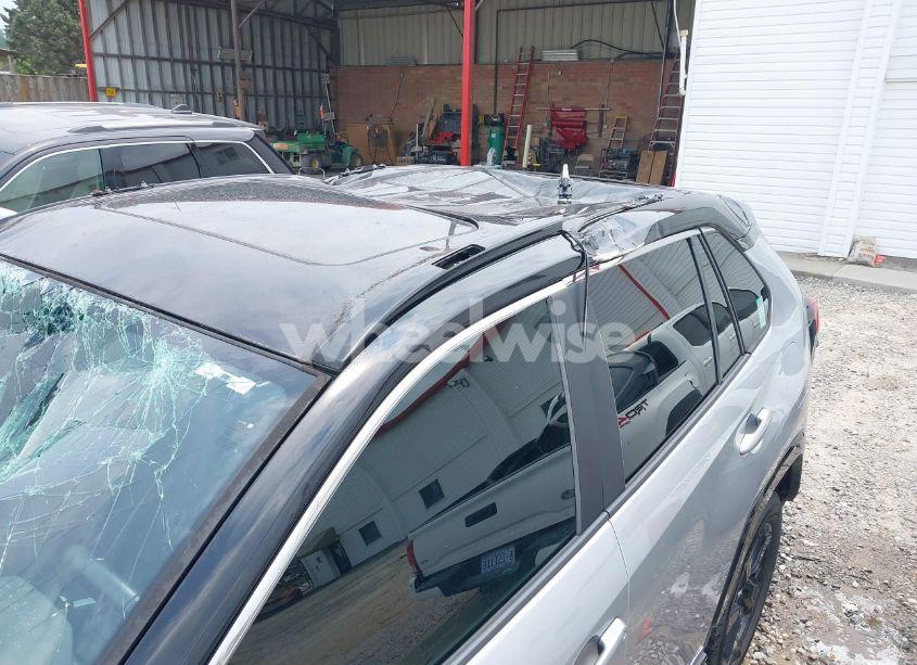 Photo 17 of 2020 Toyota Rav4 HYBRID XSE (VIN 2T3EWRFV4LW085971)