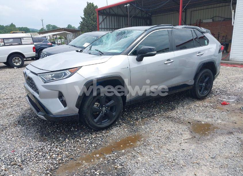 Photo 2 of 2020 Toyota Rav4 HYBRID XSE (VIN 2T3EWRFV4LW085971)