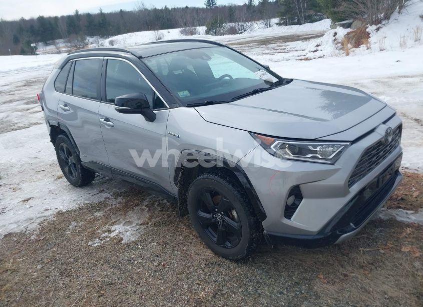 2020 Toyota Rav4 HYBRID XSE (VIN 2T3EWRFV7LW060272) main photo