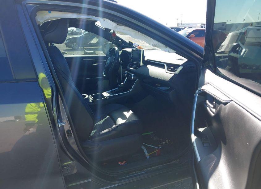 Photo 5 of 2020 Toyota Rav4 HYBRID XSE (VIN 2T3EWRFV7LW097838)