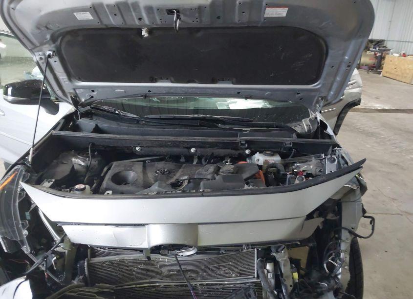 Photo 10 of 2020 Toyota Rav4 HYBRID XSE (VIN 2T3EWRFV8LW074200)