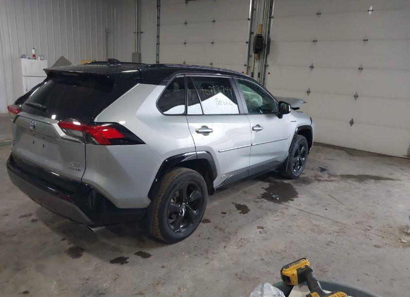 Photo 4 of 2020 Toyota Rav4 HYBRID XSE (VIN 2T3EWRFV8LW074200)