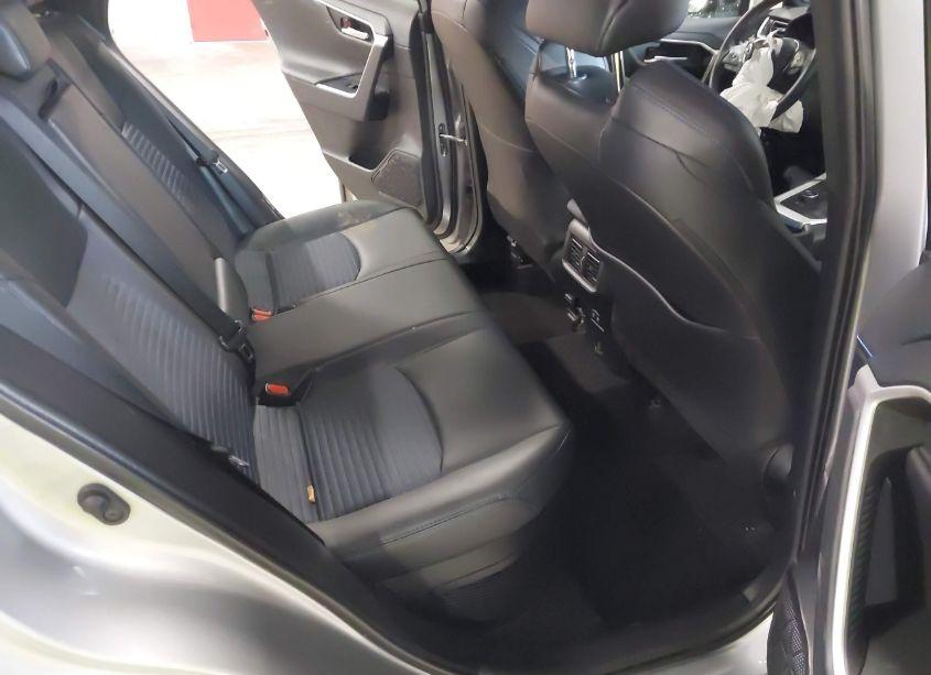 Photo 8 of 2020 Toyota Rav4 HYBRID XSE (VIN 2T3EWRFV8LW074200)