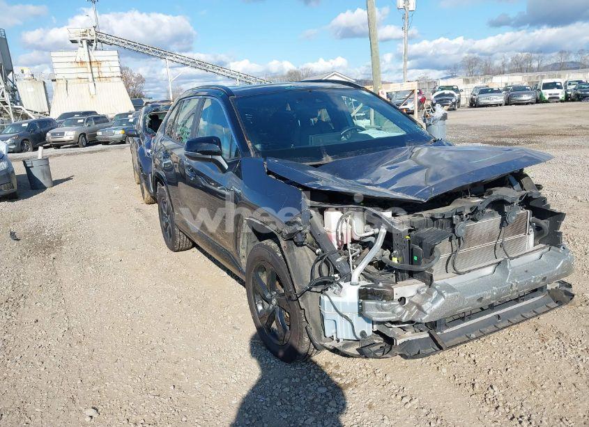 2020 Toyota Rav4 HYBRID XSE (VIN 2T3EWRFV8LW099579) main photo