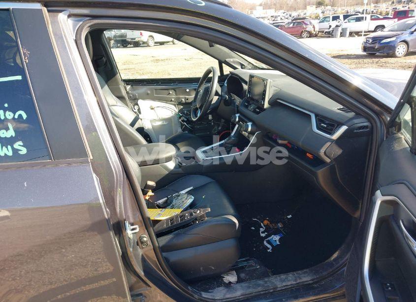 Photo 5 of 2020 Toyota Rav4 HYBRID XSE (VIN 2T3EWRFV8LW099579)