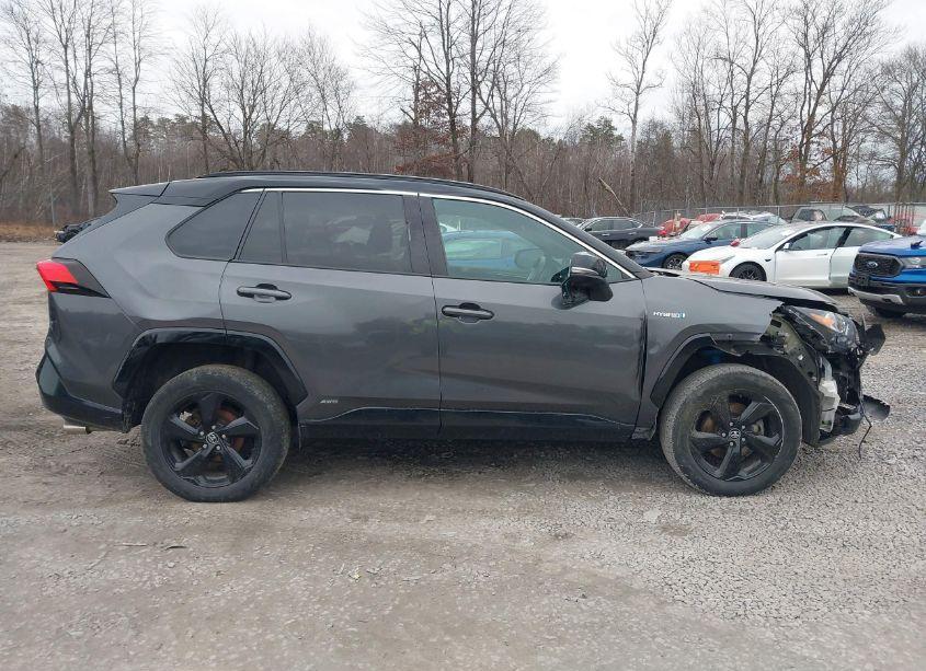 Photo 13 of 2020 Toyota Rav4 HYBRID XSE (VIN 2T3EWRFVXLW084324)