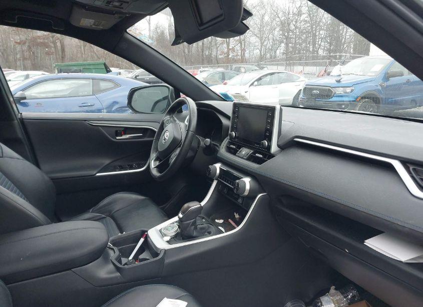 Photo 5 of 2020 Toyota Rav4 HYBRID XSE (VIN 2T3EWRFVXLW084324)