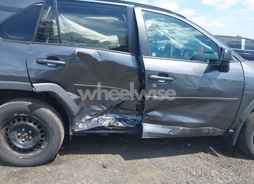 Photo 6 of 2019 Toyota Rav4 LE (VIN 2T3F1RFV0KC057197)