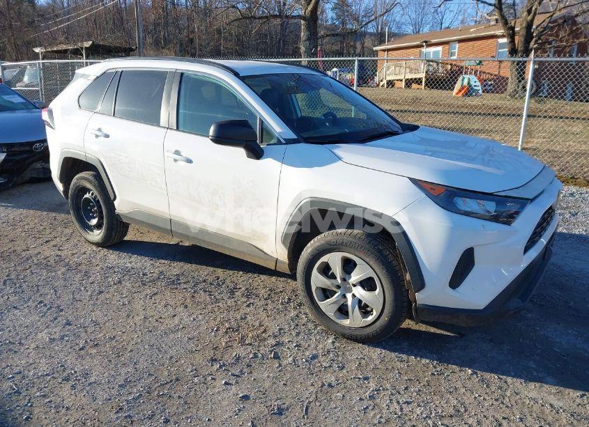 2019 Toyota Rav4 LE (VIN 2T3F1RFV0KW071843) main photo