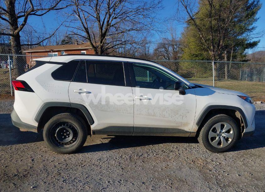 Photo 14 of 2019 Toyota Rav4 LE (VIN 2T3F1RFV0KW071843)