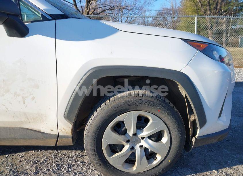 Photo 18 of 2019 Toyota Rav4 LE (VIN 2T3F1RFV0KW071843)