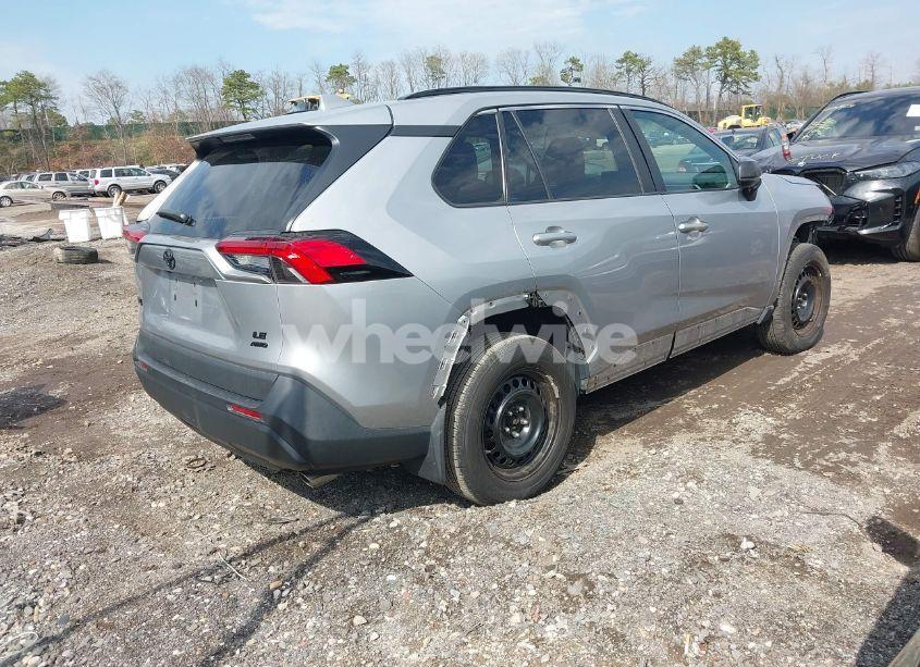 Photo 4 of 2021 Toyota Rav4 LE (VIN 2T3F1RFV0MC154869)