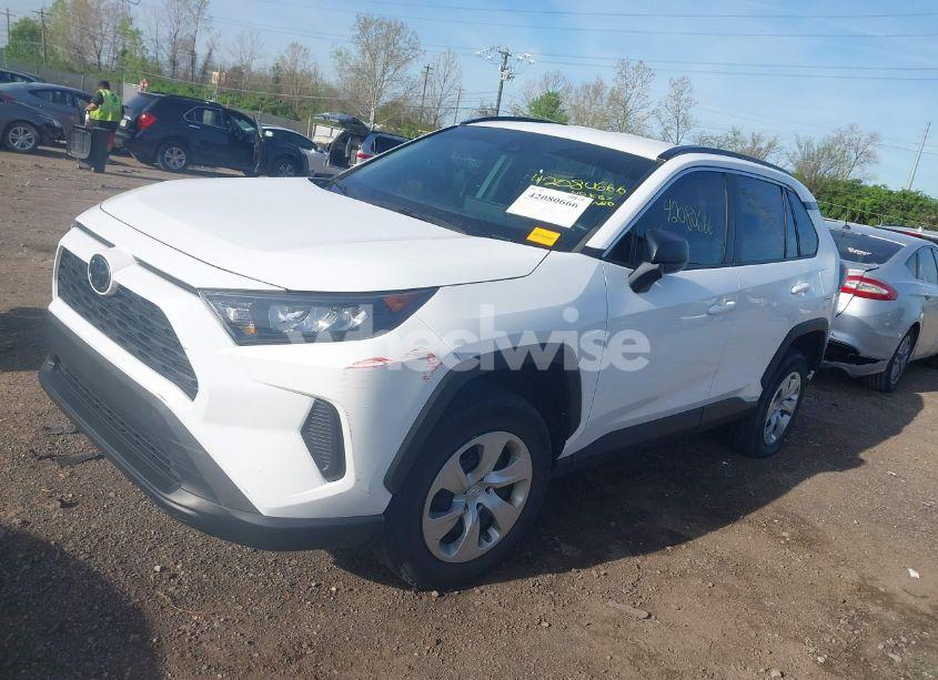 Photo 2 of 2021 Toyota Rav4 LE (VIN 2T3F1RFV0MC194739)