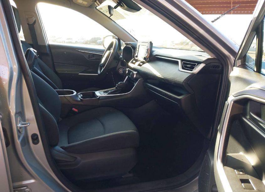 Photo 5 of 2021 Toyota Rav4 LE (VIN 2T3F1RFV0MW182914)