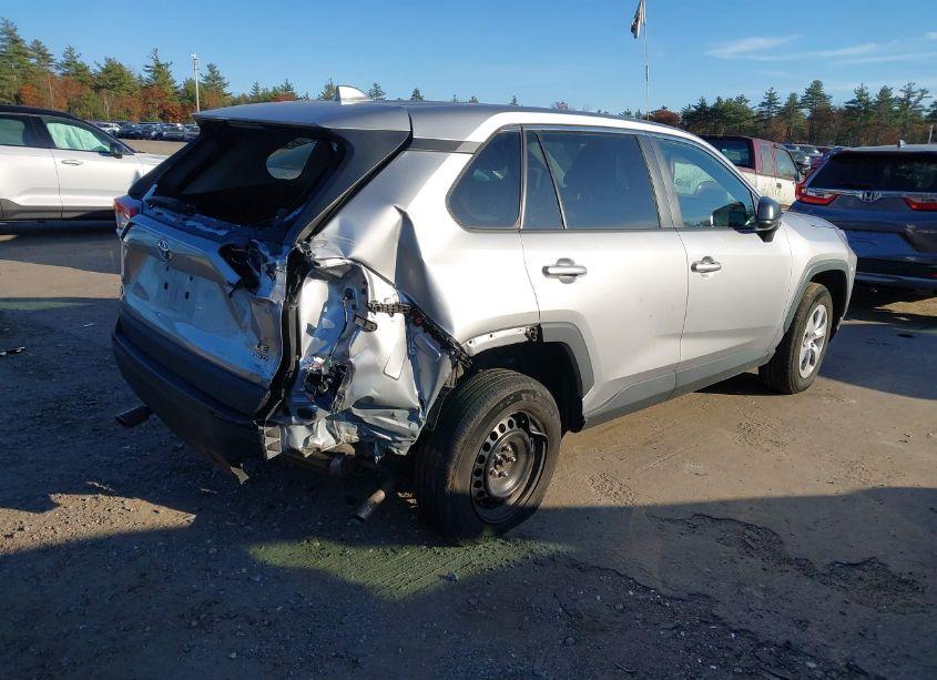 Photo 4 of 2022 Toyota Rav4 LE (VIN 2T3F1RFV0NC257131)