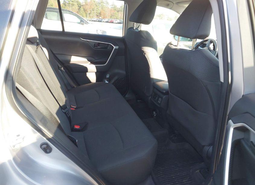 Photo 8 of 2022 Toyota Rav4 LE (VIN 2T3F1RFV0NC257131)
