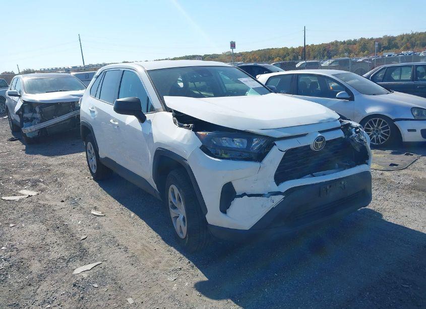 2022 Toyota Rav4 LE (VIN 2T3F1RFV0NC261390) main photo