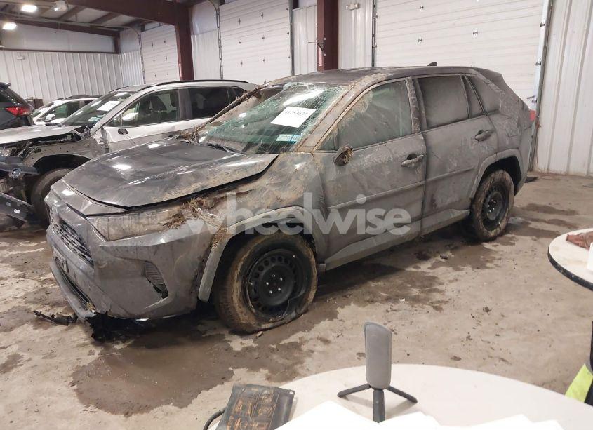 Photo 2 of 2022 Toyota Rav4 LE (VIN 2T3F1RFV0NW301868)