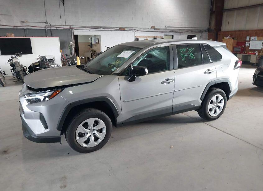 Photo 2 of 2024 Toyota Rav4 LE (VIN 2T3F1RFV0RC466391)