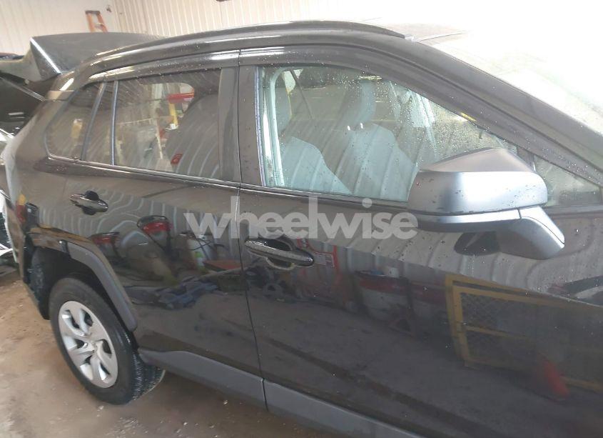 Photo 14 of 2019 Toyota Rav4 LE (VIN 2T3F1RFV1KW022070)