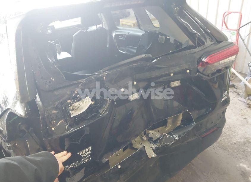 Photo 6 of 2019 Toyota Rav4 LE (VIN 2T3F1RFV1KW022070)