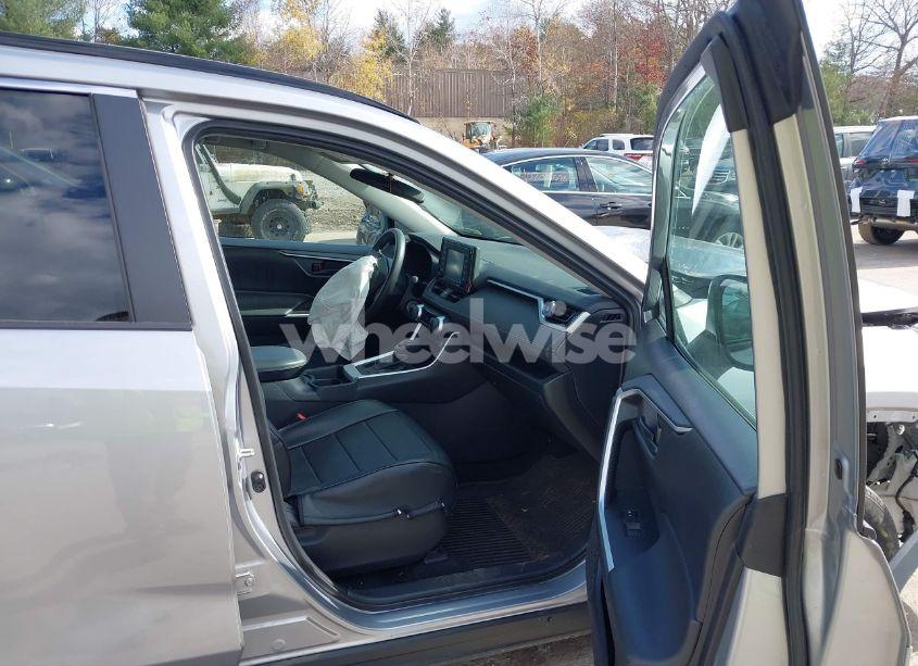 Photo 5 of 2020 Toyota Rav4 LE (VIN 2T3F1RFV1LC120261)