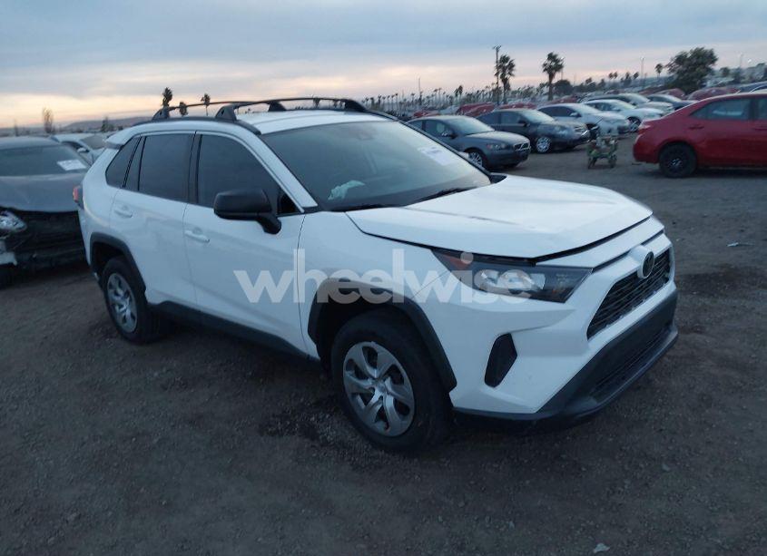 2021 Toyota Rav4 LE (VIN 2T3F1RFV1MC241485) main photo