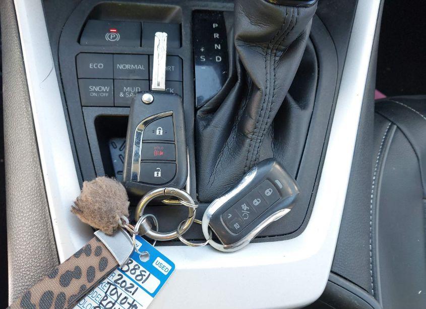 Photo 11 of 2021 Toyota Rav4 LE (VIN 2T3F1RFV1MW183098)