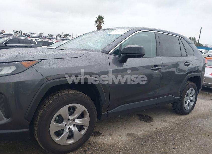 Photo 14 of 2022 Toyota Rav4 LE (VIN 2T3F1RFV1NC292728)