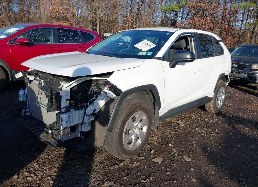 Photo 2 of 2022 Toyota Rav4 LE (VIN 2T3F1RFV1NW316010)