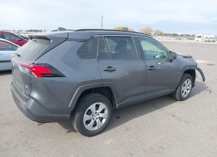 Photo 4 of 2019 Toyota Rav4 LE (VIN 2T3F1RFV2KW060522)