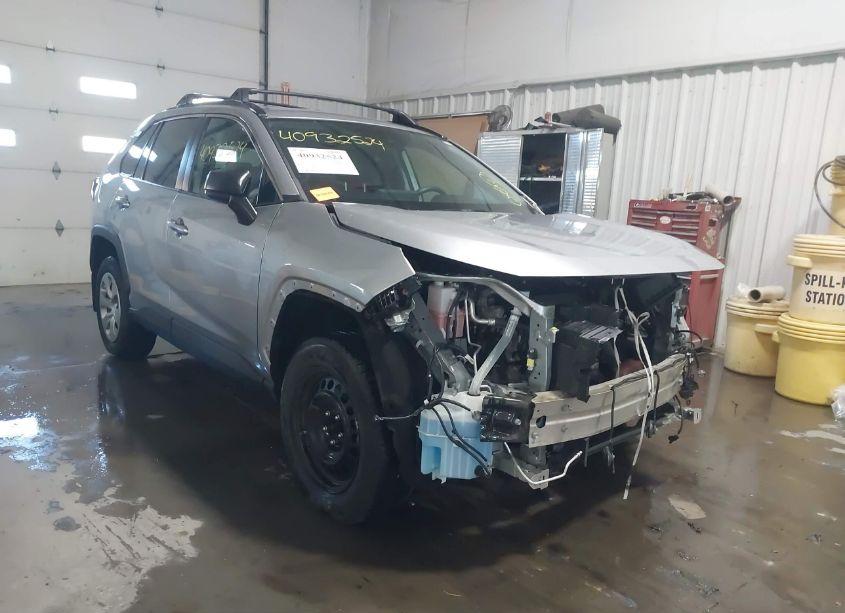 2021 Toyota Rav4 LE (VIN 2T3F1RFV2MC156297) main photo