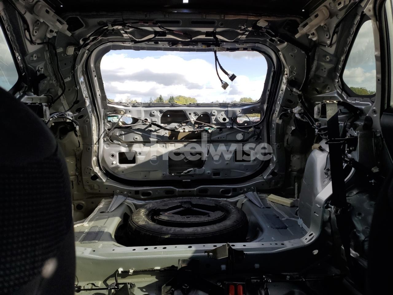 Photo 10 of 2019 TOYOTA RAV4 LE (VIN 2T3F1RFV3KC015008)