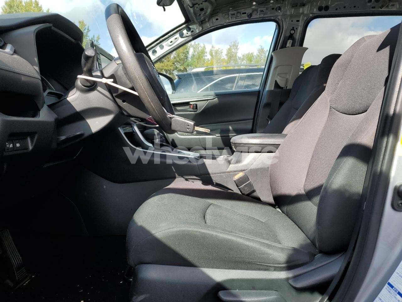 Photo 7 of 2019 TOYOTA RAV4 LE (VIN 2T3F1RFV3KC015008)