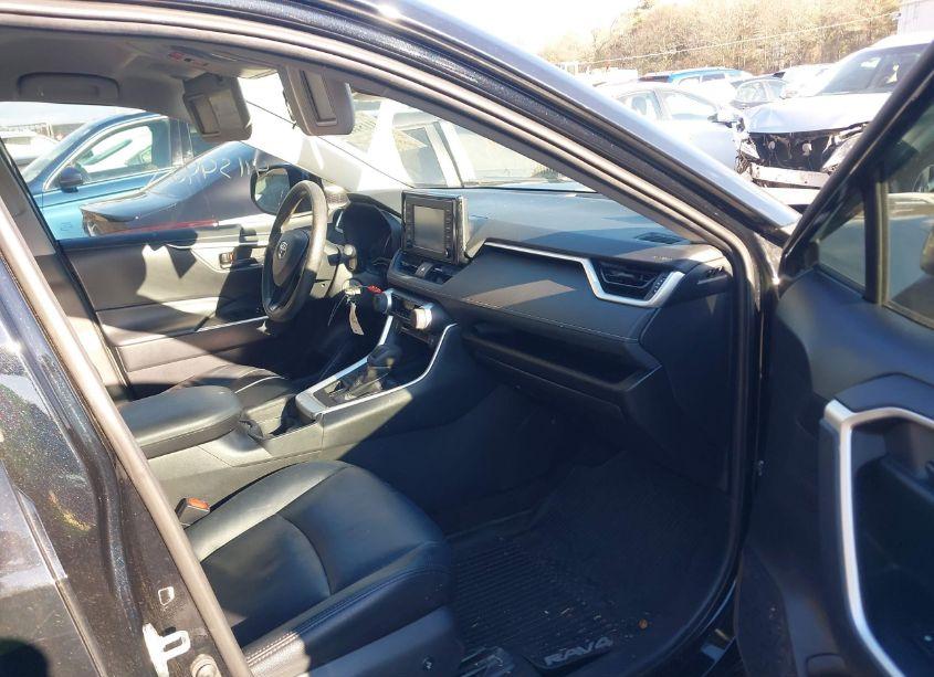 Photo 5 of 2019 Toyota Rav4 LE (VIN 2T3F1RFV3KC015817)