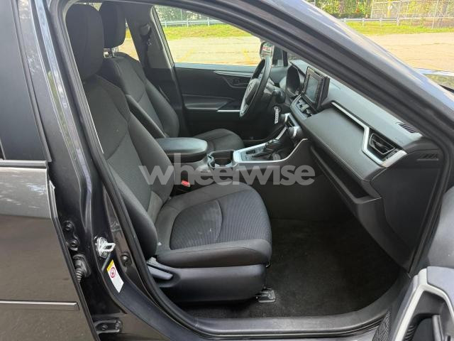 Photo 7 of 2019 TOYOTA RAV4 LE (VIN 2T3F1RFV3KW036293)