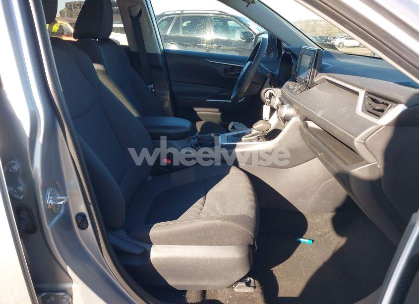 Photo 5 of 2020 Toyota Rav4 LE (VIN 2T3F1RFV3LW086855)