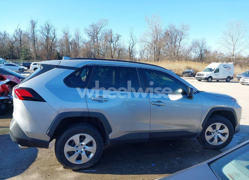 Photo 13 of 2020 Toyota Rav4 LE (VIN 2T3F1RFV3LW087116)