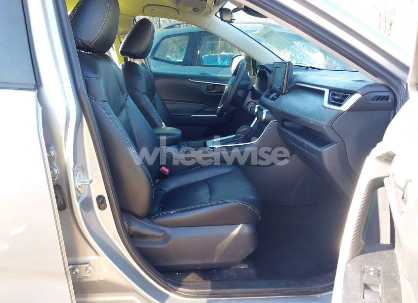 Photo 5 of 2020 Toyota Rav4 LE (VIN 2T3F1RFV3LW087116)