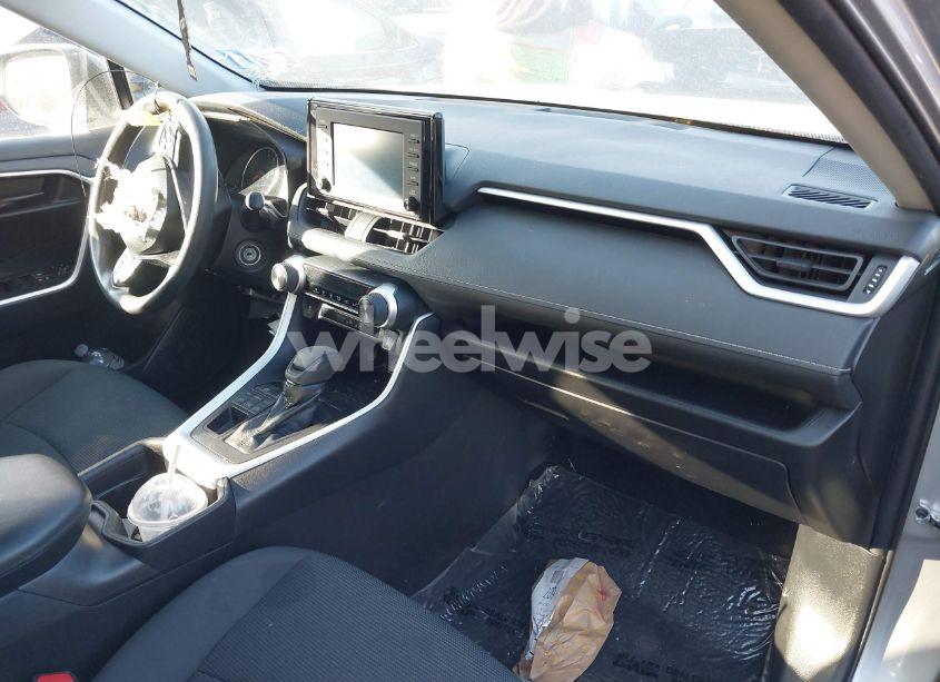 Photo 5 of 2020 Toyota Rav4 LE (VIN 2T3F1RFV3LW134726)