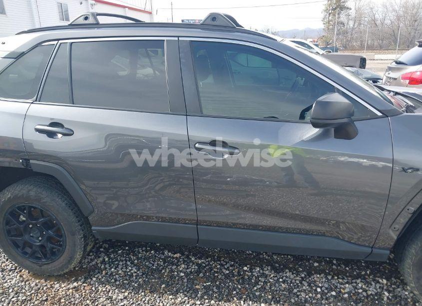 Photo 14 of 2021 Toyota Rav4 LE (VIN 2T3F1RFV3MC206155)