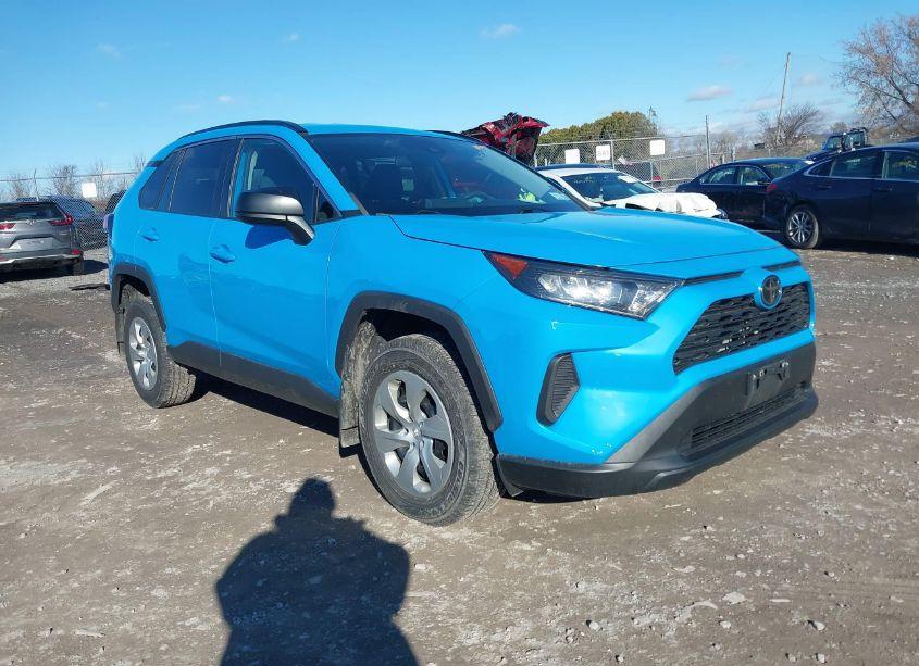 2021 Toyota Rav4 LE (VIN 2T3F1RFV3MW235699) main photo