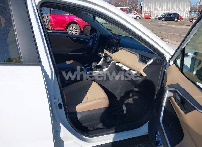 Photo 5 of 2022 Toyota Rav4 LE (VIN 2T3F1RFV3NW309852)