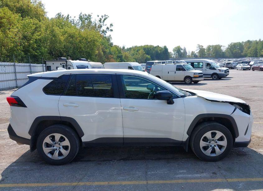 Photo 13 of 2022 Toyota Rav4 LE (VIN 2T3F1RFV3NW323511)