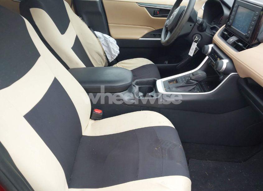 Photo 5 of 2019 Toyota Rav4 LE (VIN 2T3F1RFV4KC001618)