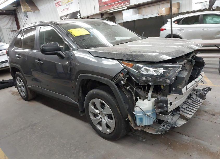 2019 Toyota Rav4 LE (VIN 2T3F1RFV4KW052924) main photo