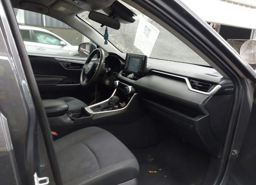 Photo 5 of 2019 Toyota Rav4 LE (VIN 2T3F1RFV4KW052924)