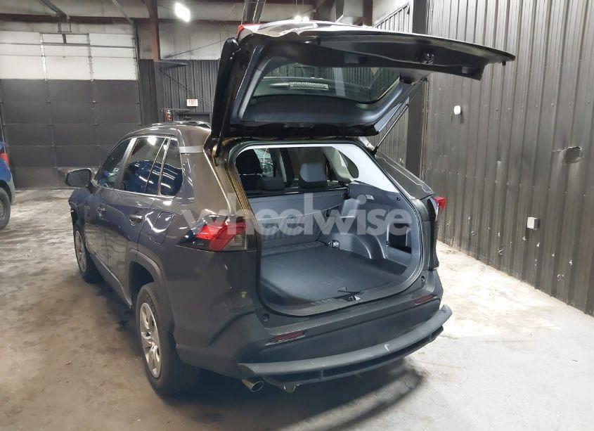 Photo 3 of 2019 Toyota Rav4 LE (VIN 2T3F1RFV4KW061414)