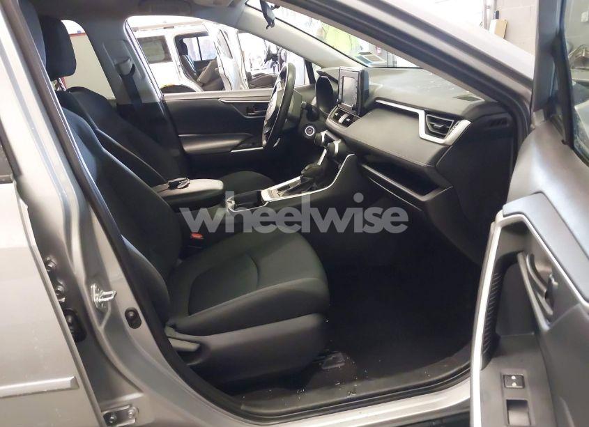 Photo 5 of 2019 Toyota Rav4 LE (VIN 2T3F1RFV4KW066158)