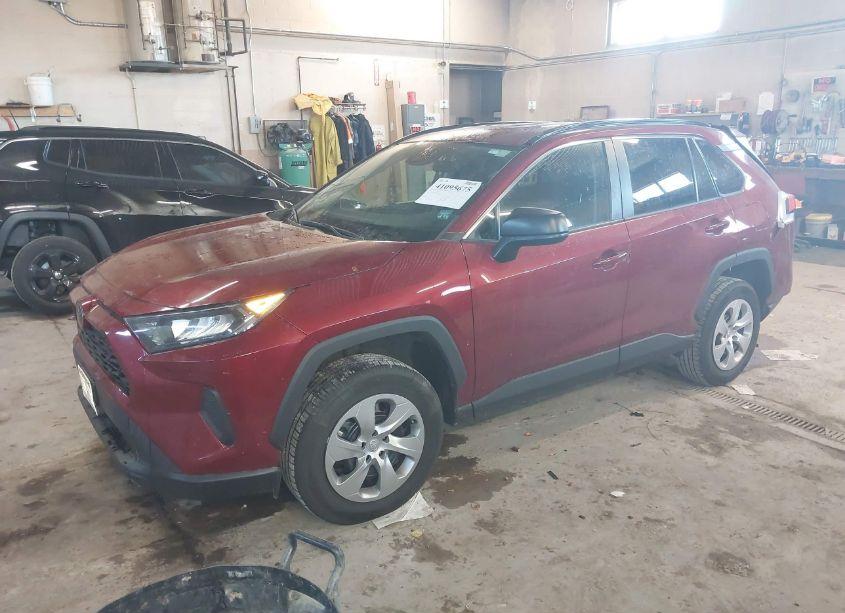 Photo 2 of 2021 Toyota Rav4 LE (VIN 2T3F1RFV4MC150131)